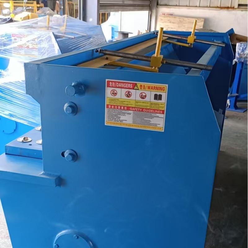 Close-up of blade adjustment mechanism